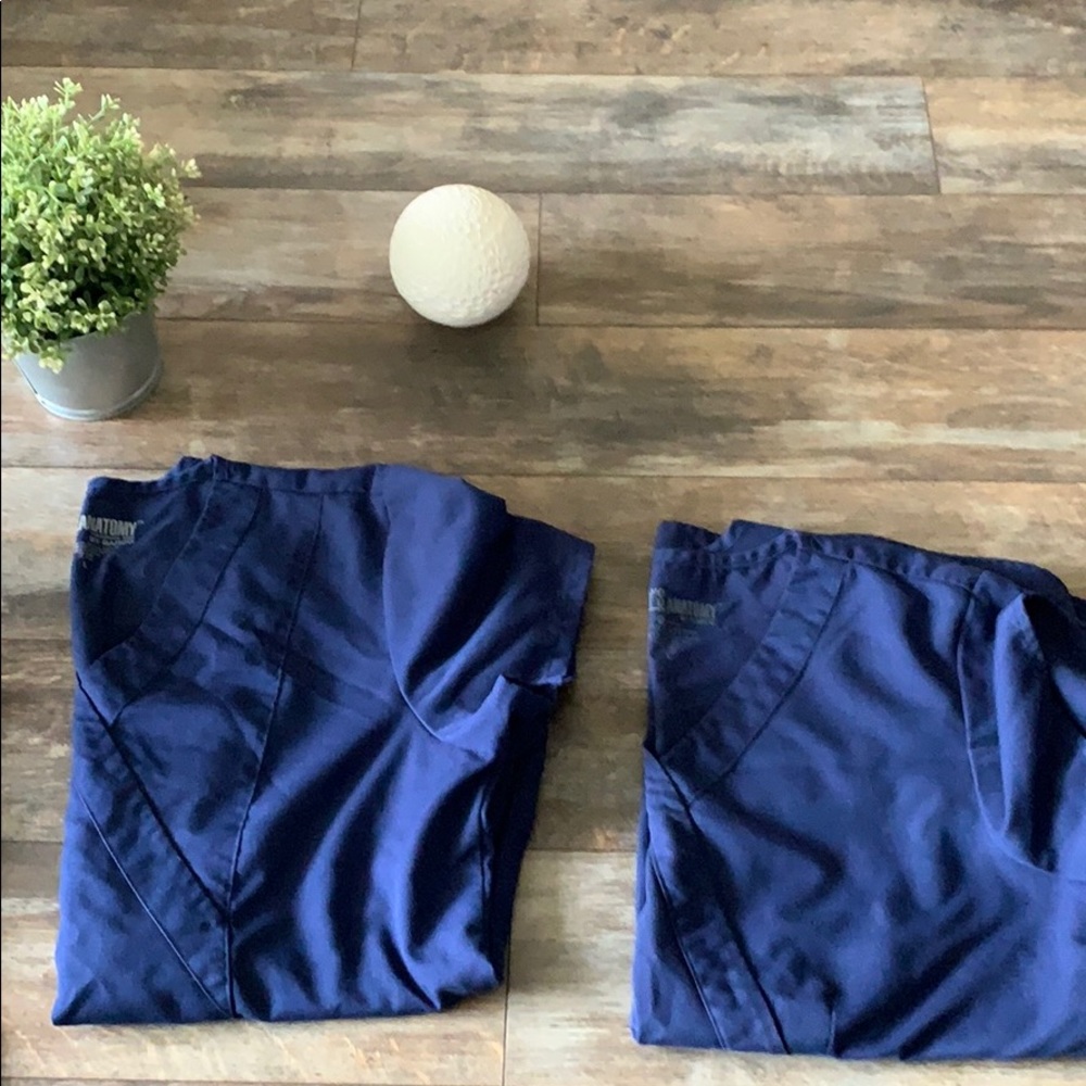 Grey’s Anatomy (L) scrub top